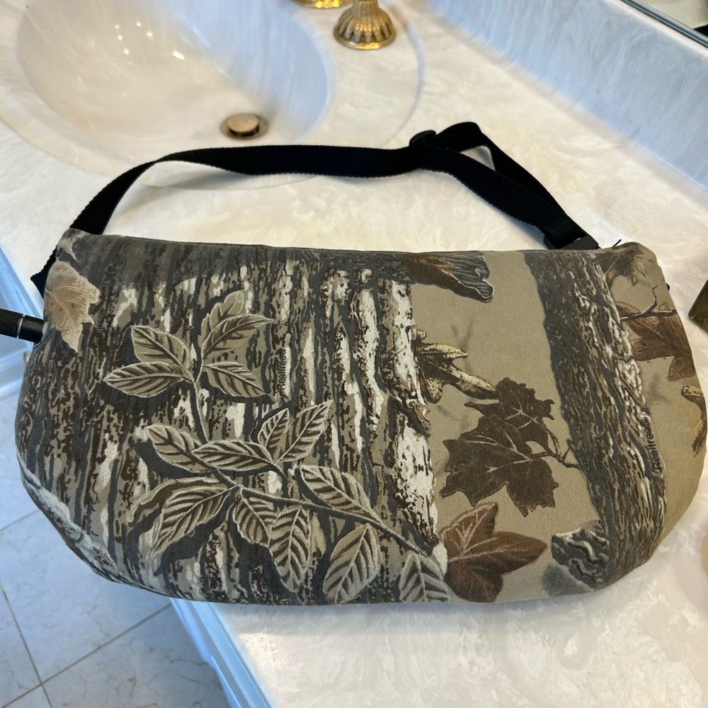 FREE with purchase of any other nondiscounted camo item: Camo Hunting Seat Pad - Picture 10 of 10